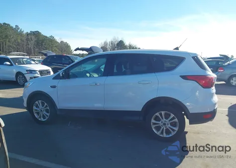 2019 Ford Escape Se from USA, damaged, VIN 1FMCU9GD4KUB10121